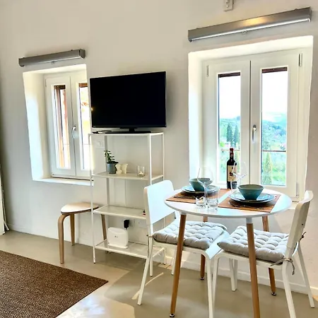 アパート Loft In Panzano パンツァーノ